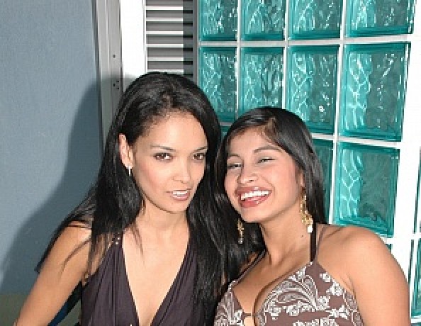 ../v4-tour/content/pa_2007-08-05_mariana_savanna_lesbianswild1/4.jpg
