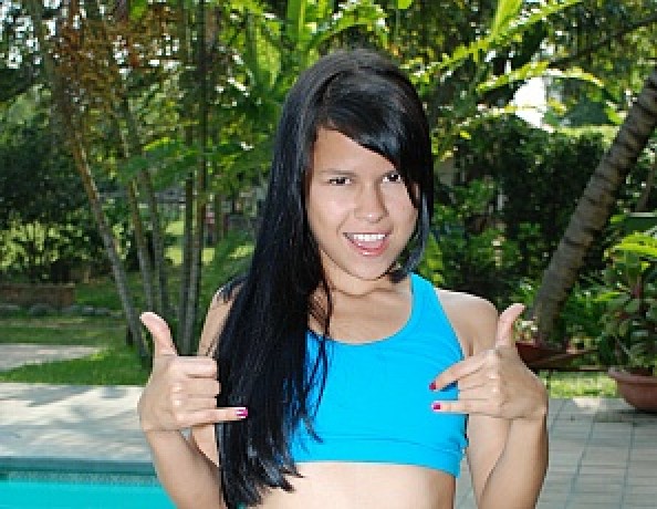 ../v4-tour/content/pa_2012-06-04_lupe_readyforworkout/2.jpg