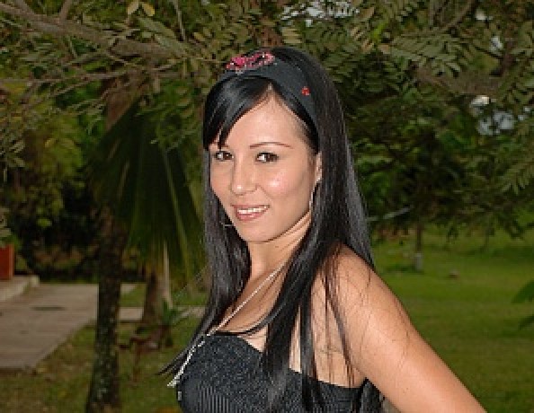 ../v4-tour/content/pa_2014-03-31_camila_bootylicious/4.jpg