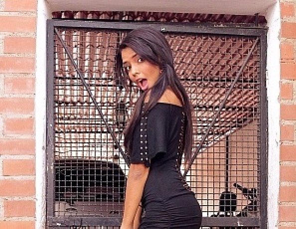 ../v4-tour/content/pa_2015-02-02_vivispice_blackpartydress/2.jpg